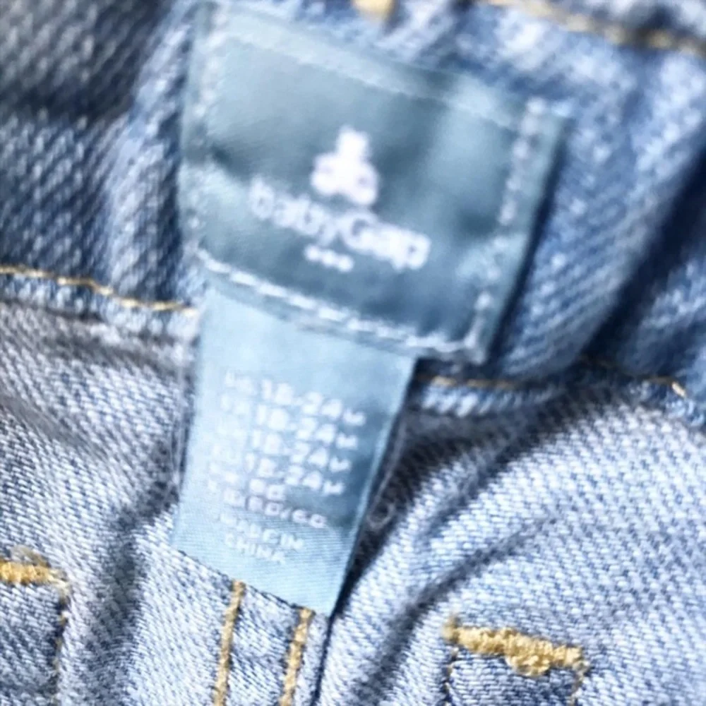 Baby Gap light wash denim shortalls EUC 18-24m